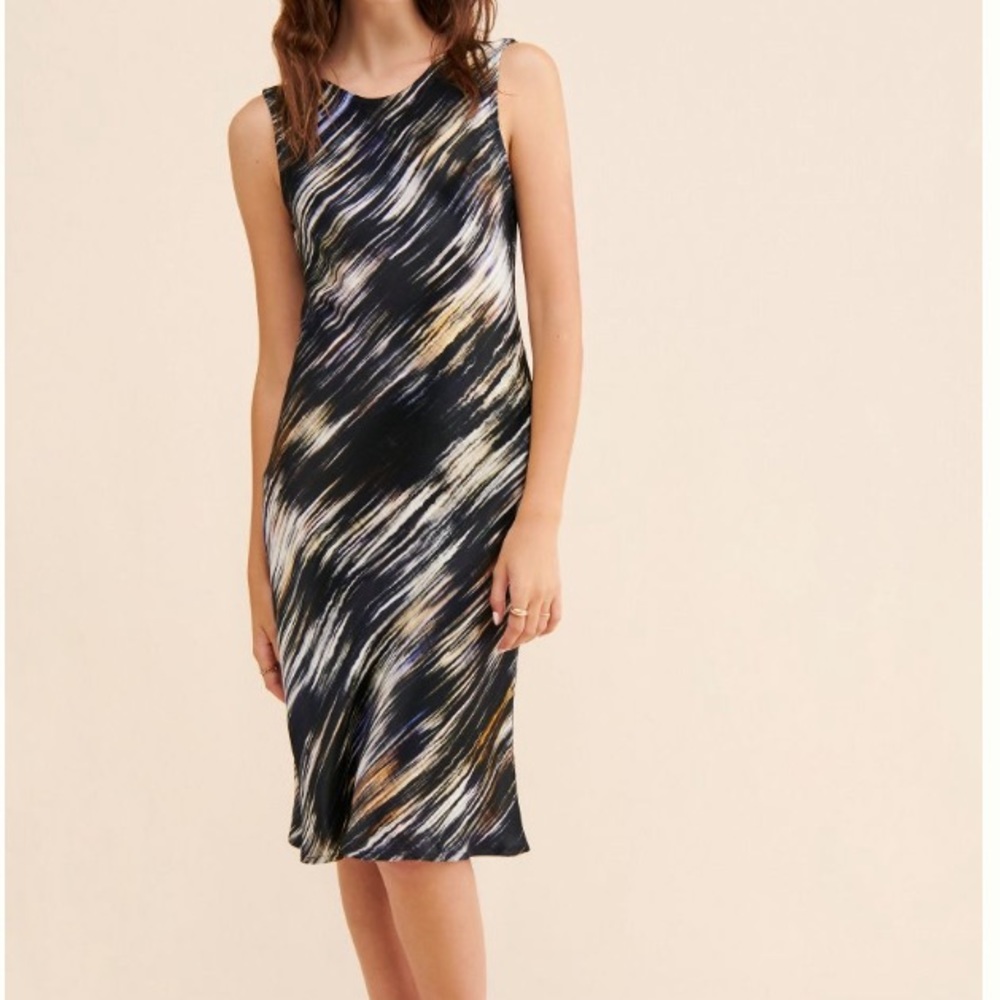 Flattering abstract dress
